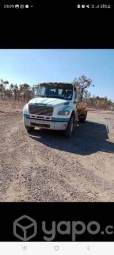 Camión aljibe freigthliner m2