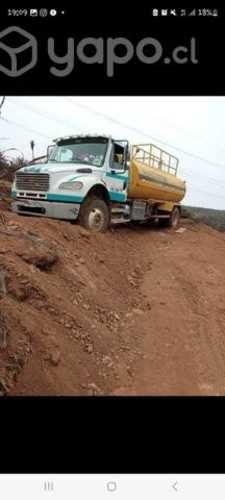 Camión aljibe freigthliner m2