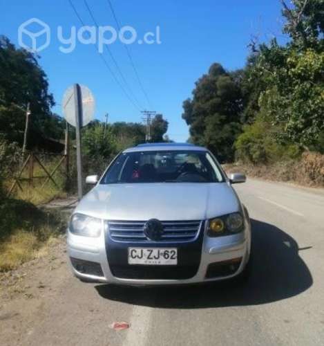 Se vende vehículo Volkswagen Bora Año 2010