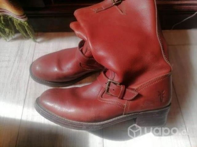 Botas casi nuevas de cuero