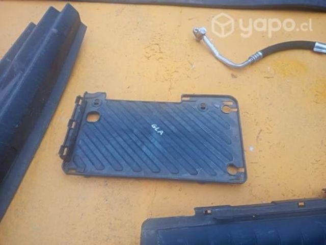 Mercedes benz gla a200 base porta bateria tapa env