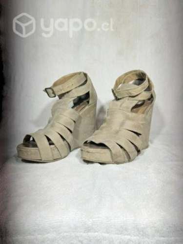 Sandalia con taco Americanino 38 Eur