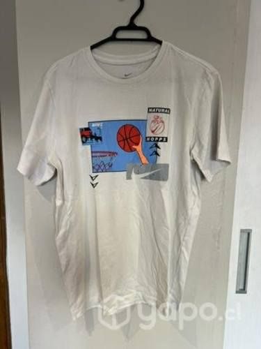 Polera Nike L usada