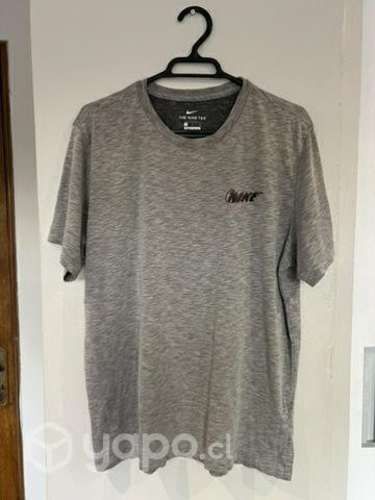 Polera Nike Dri fit L