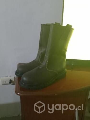 Botas de cuero