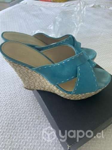 Sandalia Guess, poco uso