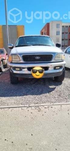 Ford Expedition 98 motor V8 tritón, Americano