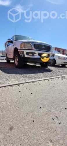 Ford Expedition 98 motor V8 tritón, Americano