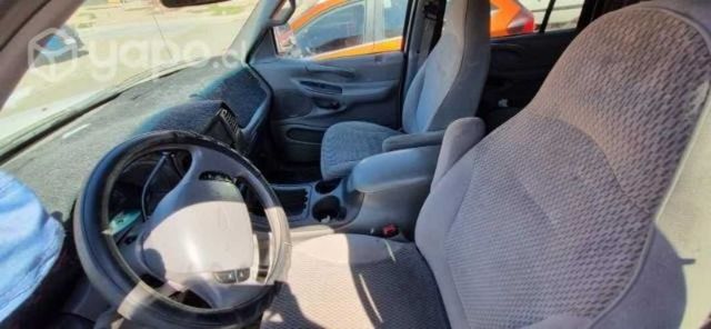 Ford Expedition 98 motor V8 tritón, Americano