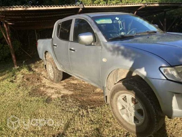 Camioneta Mitsubishi L200, 4x4