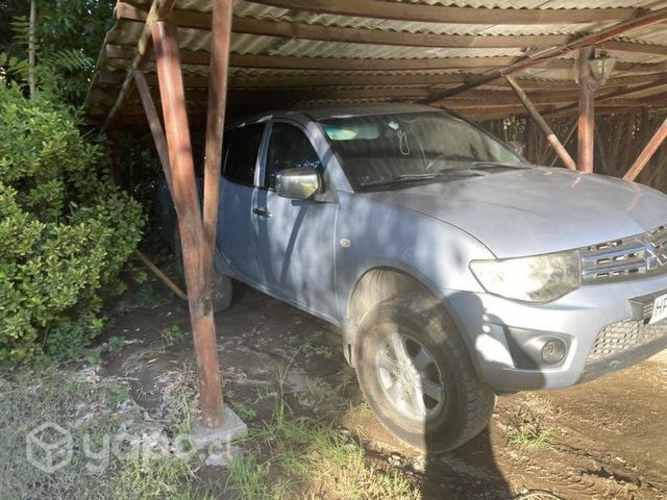 Camioneta Mitsubishi L200, 4x4