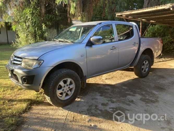 Camioneta Mitsubishi L200, 4x4