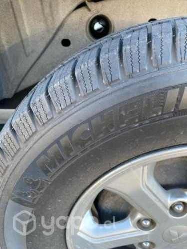 VENDO Camioneta Mitsubishi L200