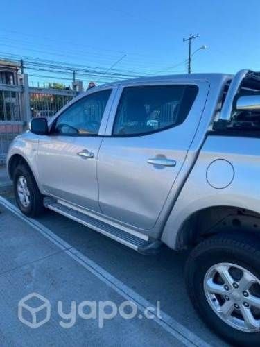 VENDO Camioneta Mitsubishi L200