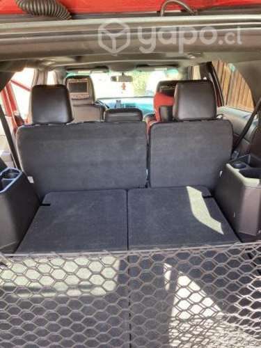 Vendo camioneta Ford explorer año 2014