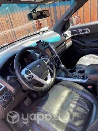 Vendo camioneta Ford explorer año 2014
