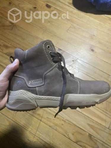 Zapato Steem Land caña alta casi nuevo