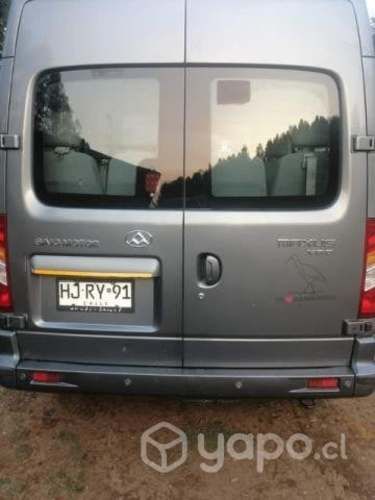 Maxus v80 de pasajeros