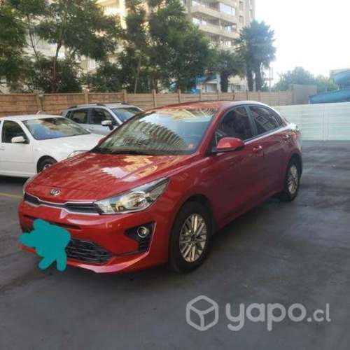 Auto kia rio 4