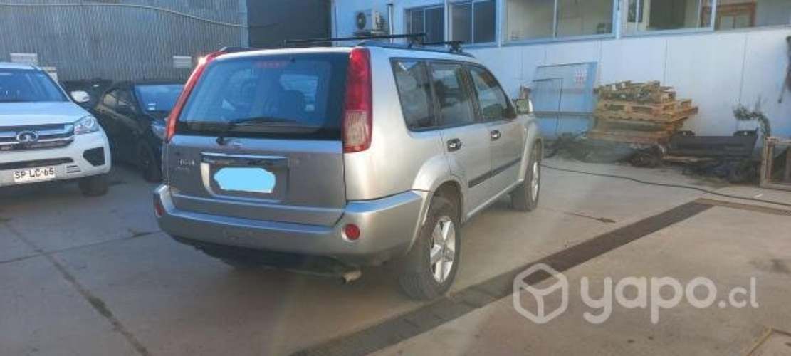 Nissan x-trail 2010