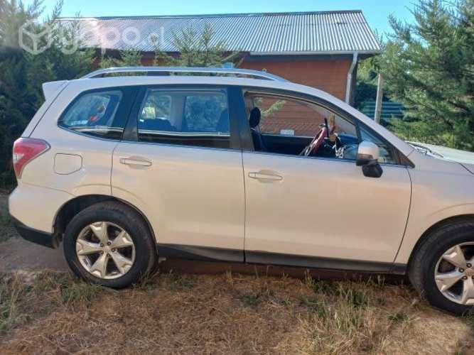Vendo Subaru Forester 2015 2.0 excelente estado