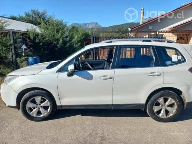 Vendo Subaru Forester 2015 2.0 excelente estado
