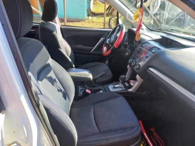 Vendo Subaru Forester 2015 2.0 excelente estado