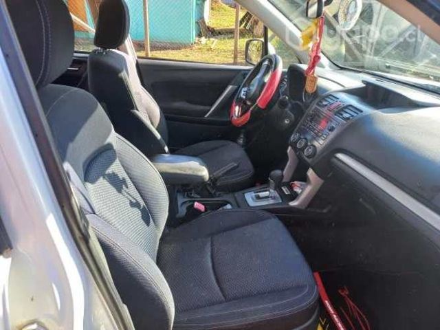 Vendo Subaru Forester 2015 2.0 excelente estado