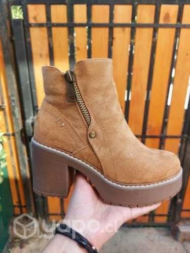 Botines Camel