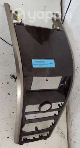 Consola Central Tablero (MXU017) XUV500 2013