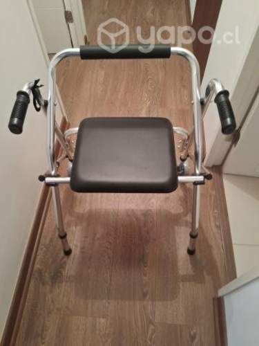 Andador con ruedas y asiento