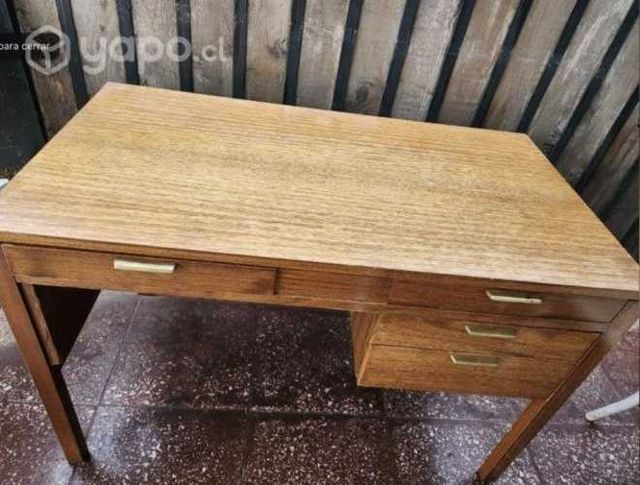 Escritorio madera antiguo