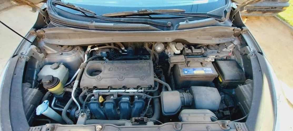 Hyundai New Tucson GL 2.0