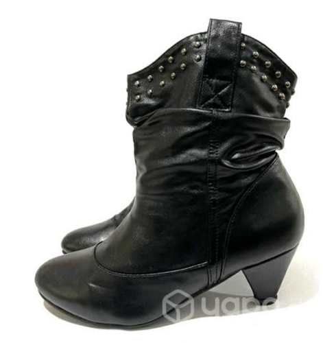 Botín 100% Sintético Tachas Marca Index N*38 Negro