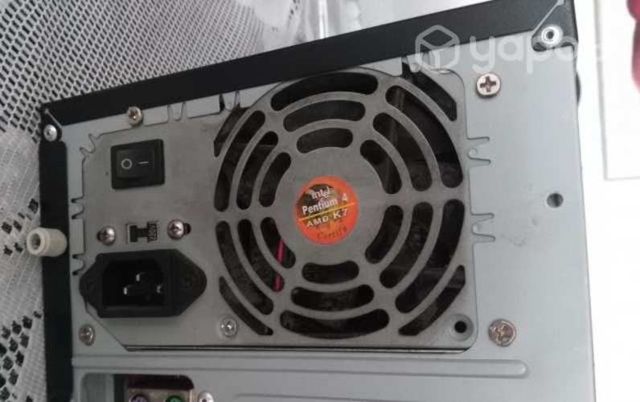 Fuente de poder usada