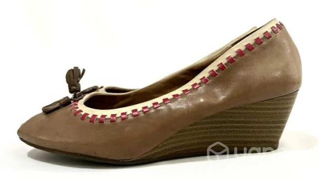 Zapato Taco Chino Cuero Marca Clarks N°35