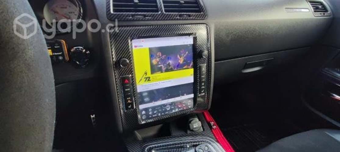 Dodge Challenger srt8