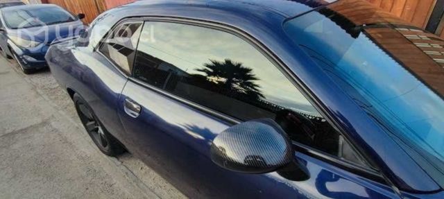 Dodge Challenger srt8