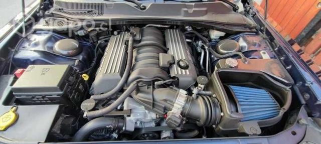 Dodge Challenger srt8