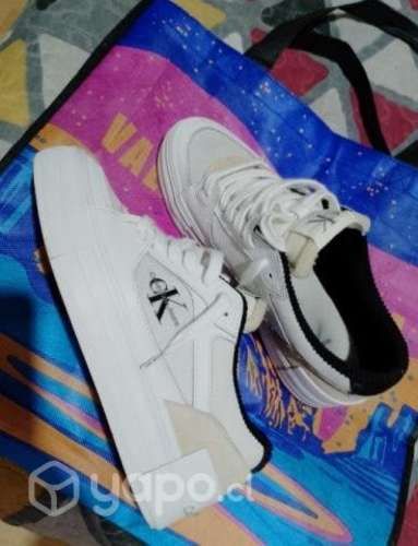 Poco uso  Calvin Klein número 41