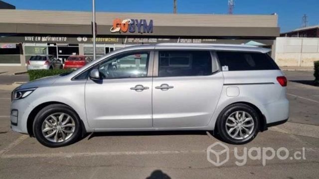 Vendo van kia grand carnival 8 pasajeros