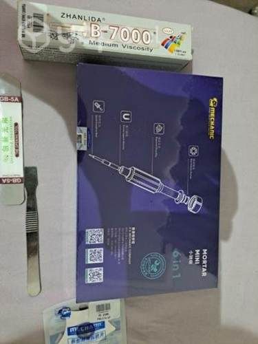 Herramientas y accesorios para desarmar teléfonos