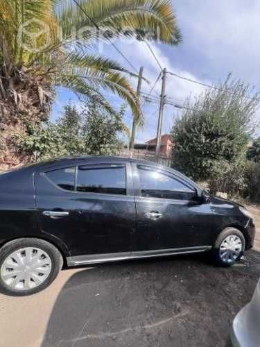 Nissan versa 2016
