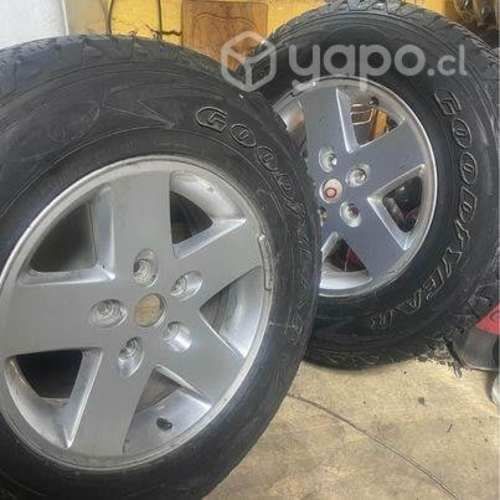 Neumáticos Wrangler aro 17 con llantas