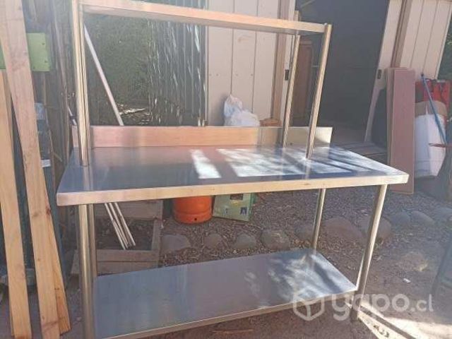 Mesa de trabajo marca oppici a muy buen precio