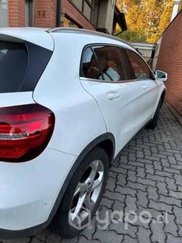 Mercedes benz gla200 2019