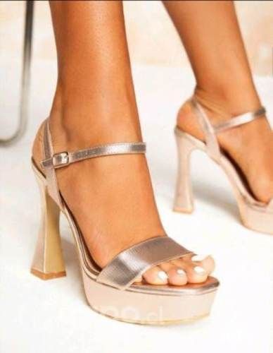 Tacones de mujer
