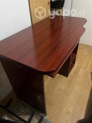 Escritorio amplio 107x58x76 cms - Buen Estado