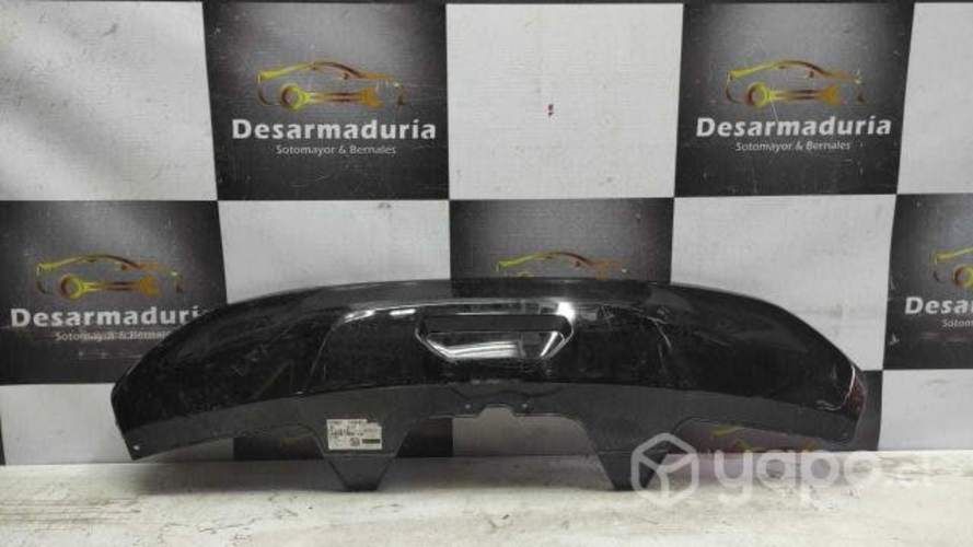 Moldura trasera tracker rs 2.0