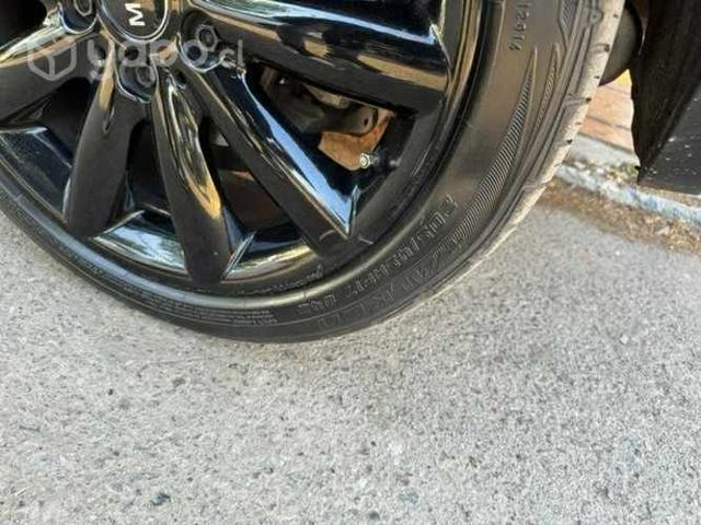 Neumáticos Runflat 205/45/17 excelente estado